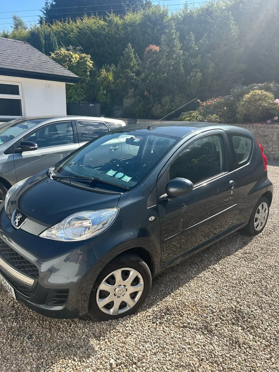 Car - Image 3