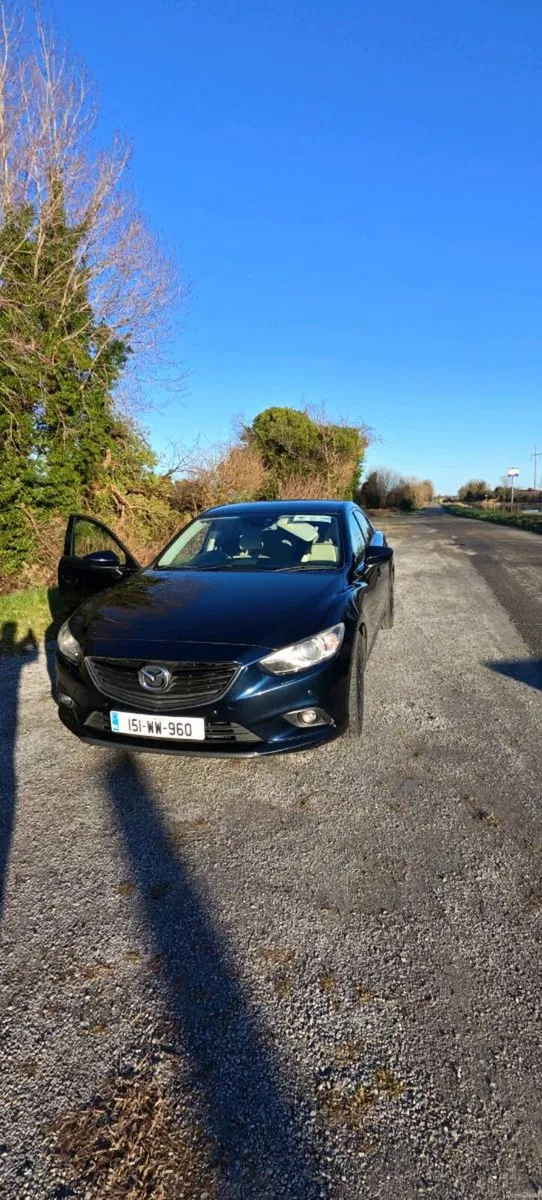 Mazda 2015 sedan - Image 2