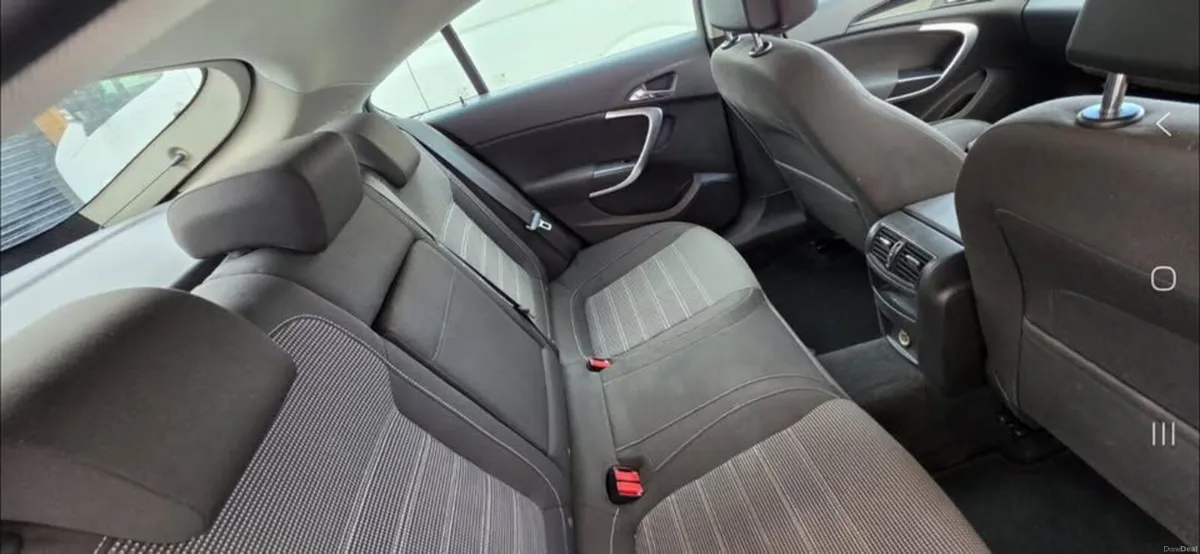 Vauxhall Insignia 2011 - Image 6