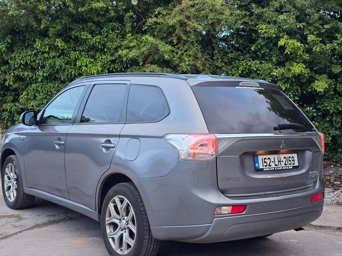 Mitsubishi Outlander 2015 hybrid.  Automatic €6990 - Image 1