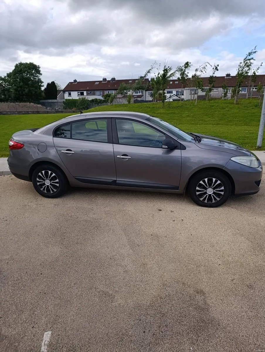 Renault Fluence 2011 - Image 1