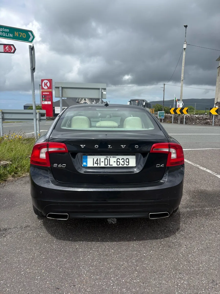 Volvo S60 Saloon - Image 2
