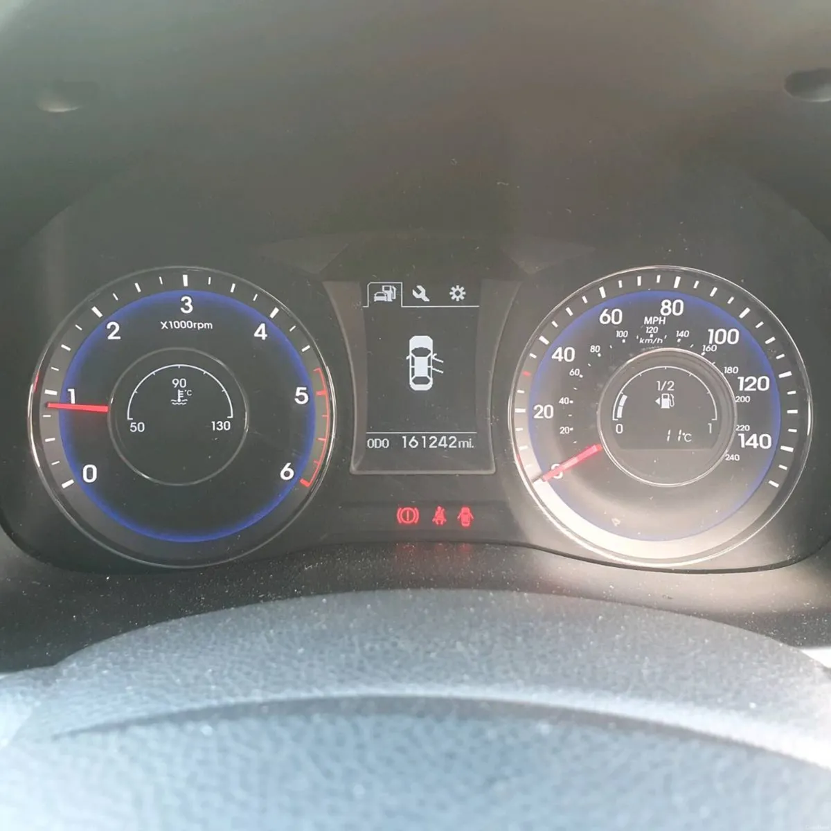 Hyundai i40 Estate Executive Plus - Image 3