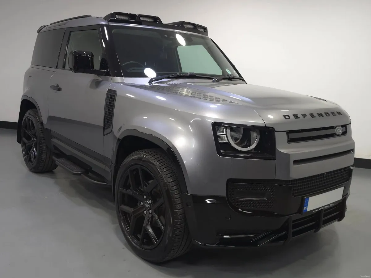 Land Rover Defender 90 3.0D SE - Image 1