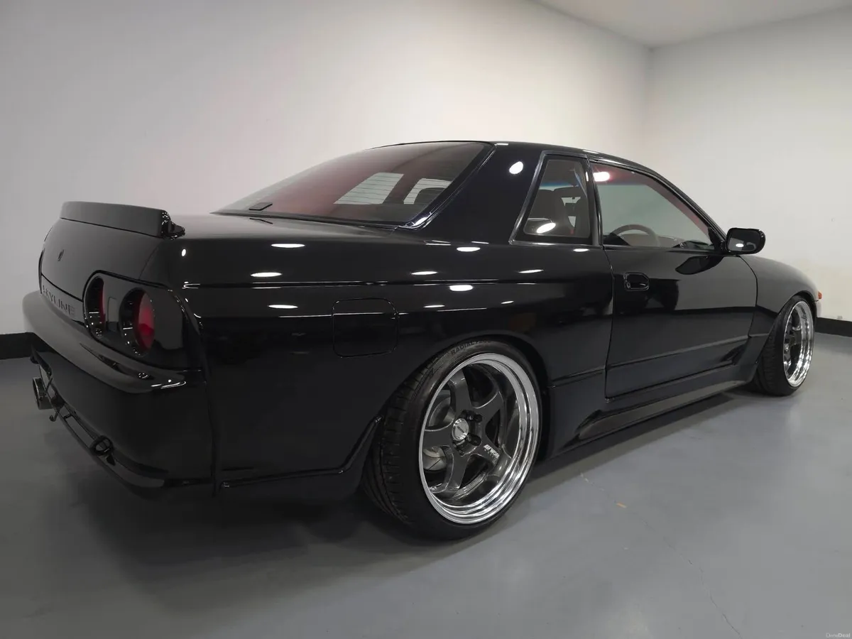 Nissan Skyline R32 GTR - Image 5