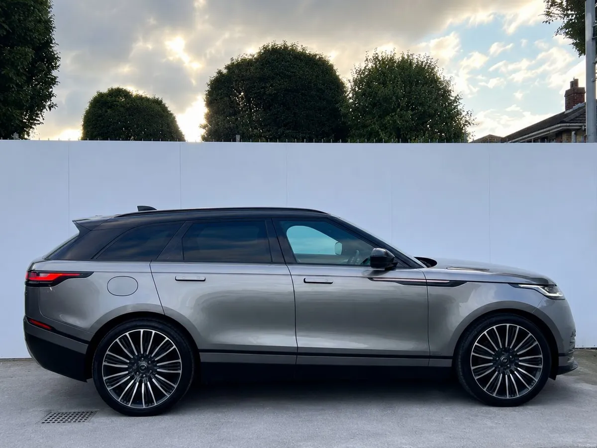 Range Rover Velar 3.0L V6 R-Dynamics (SD6) - Image 2
