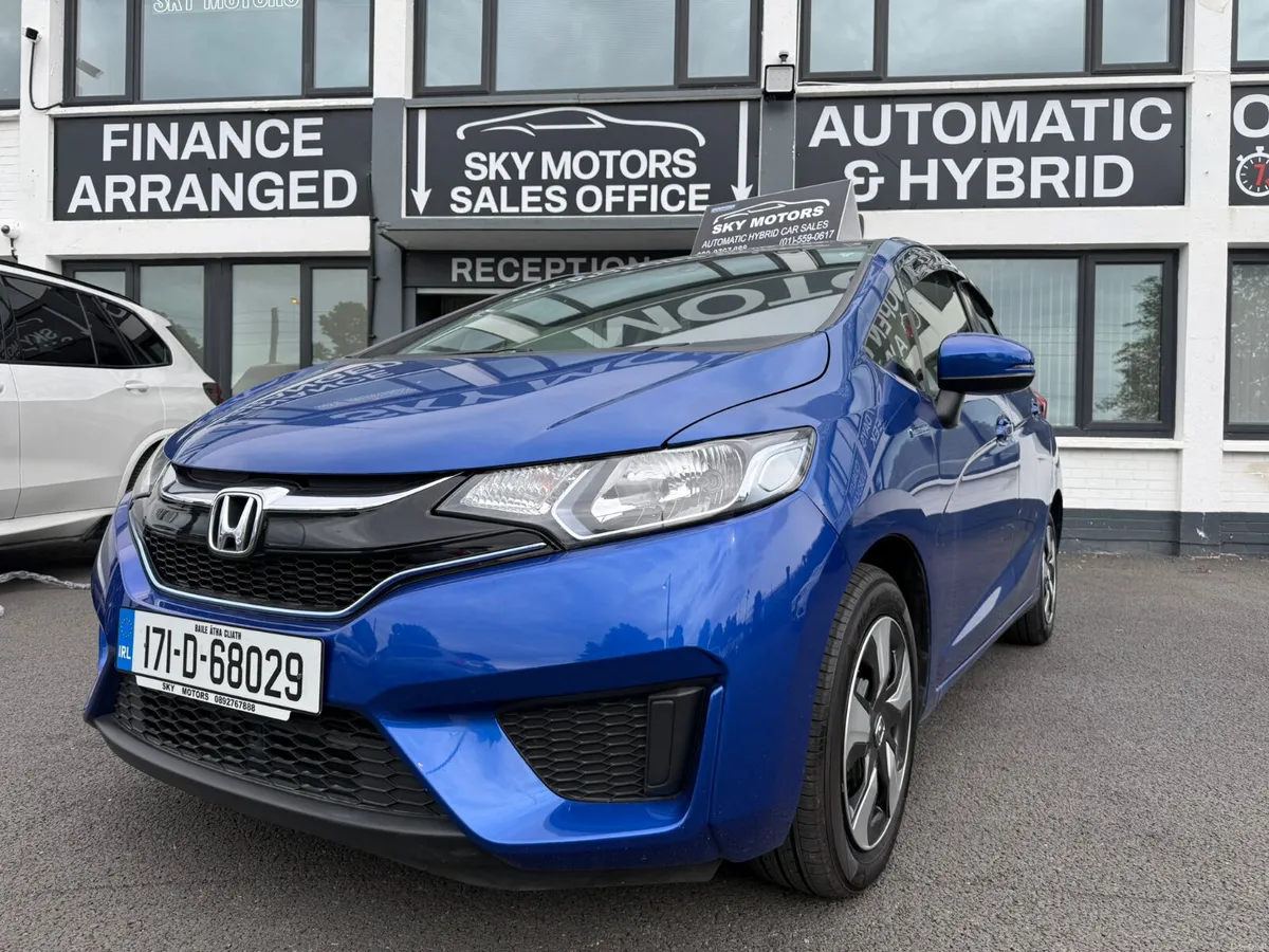 2017 Honda JAZZ/ Fit 1.5 Hybrid Auto,50K KM - Image 5