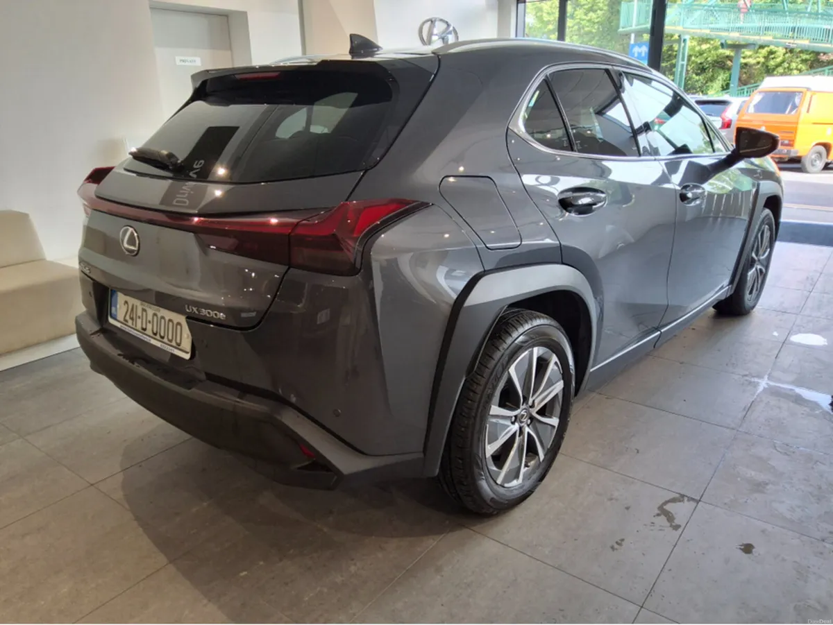 Lexus UX 300E PREMIUM + PLUS EV - Large Battery - - Image 2