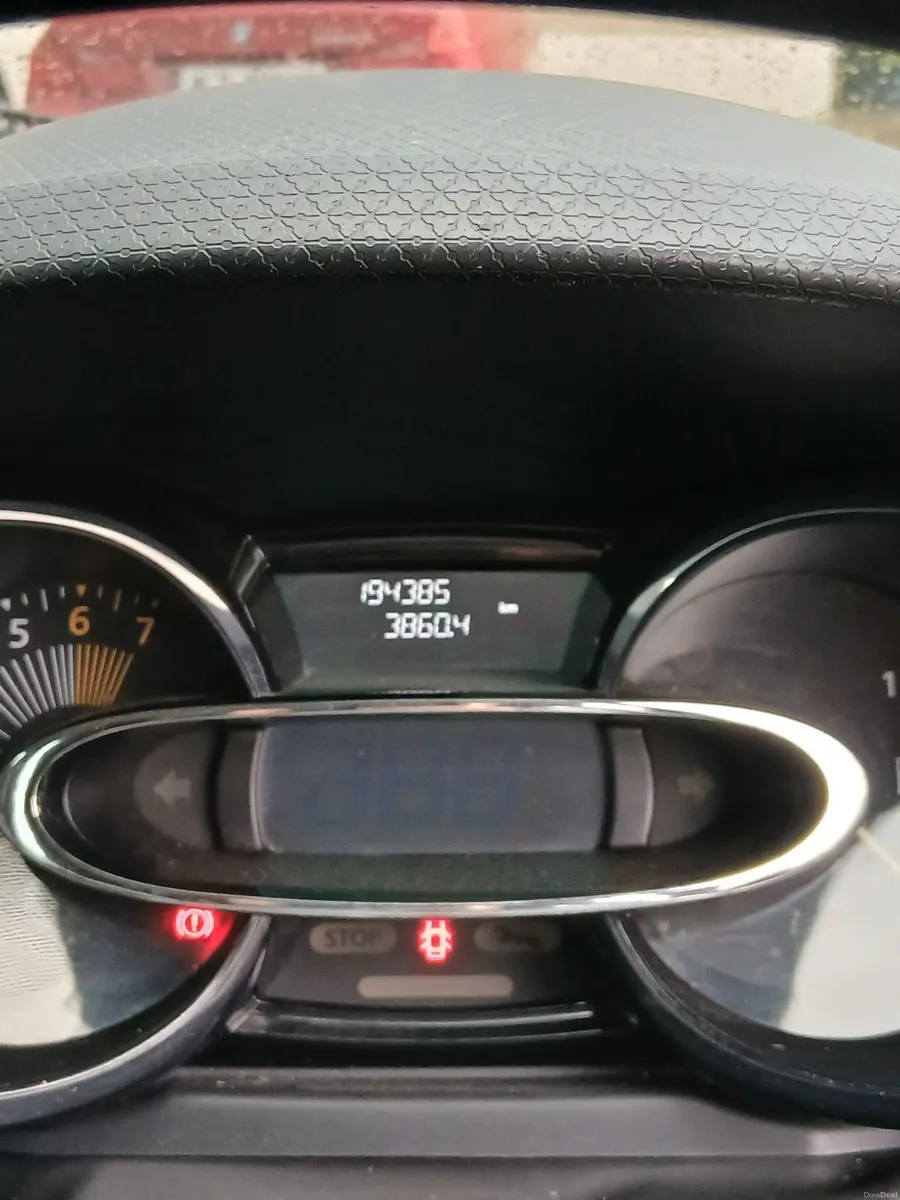 Renault Clio 2014 - Image 2
