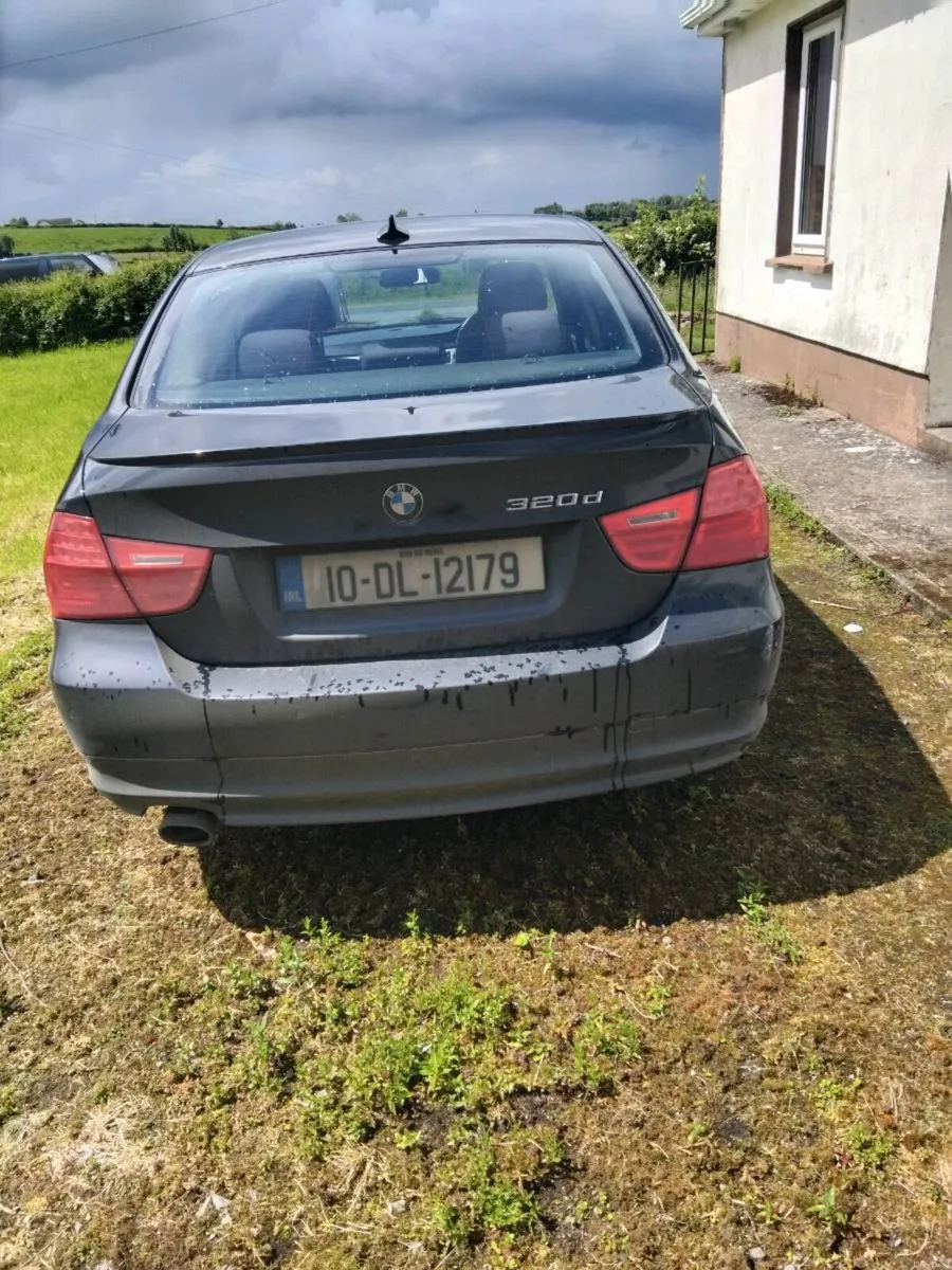 Car - Image 2