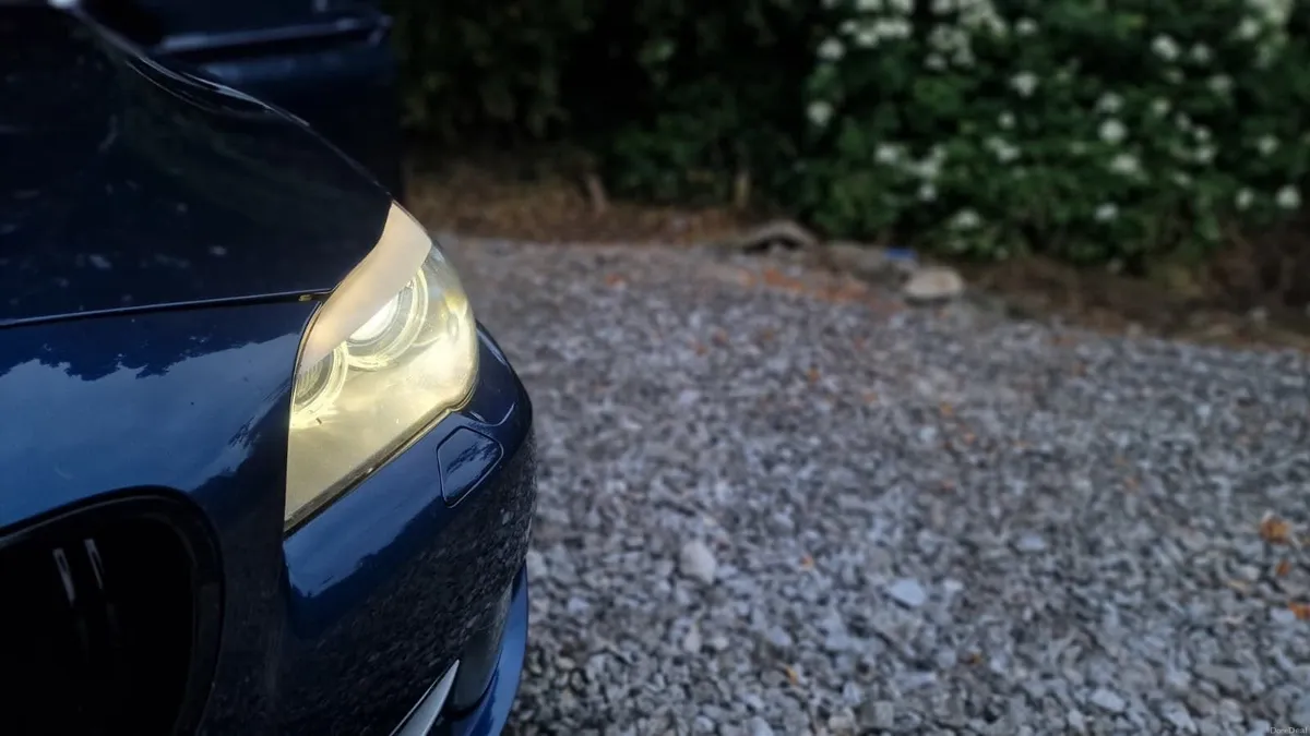 BMW 5-Series 2011 - Image 4