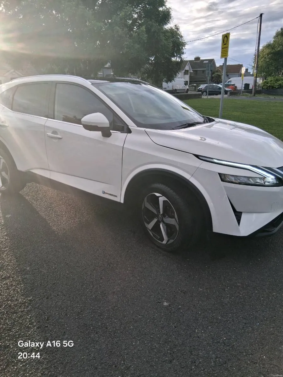 Nissan Qashqai Auto Hybrid Premium - Image 6