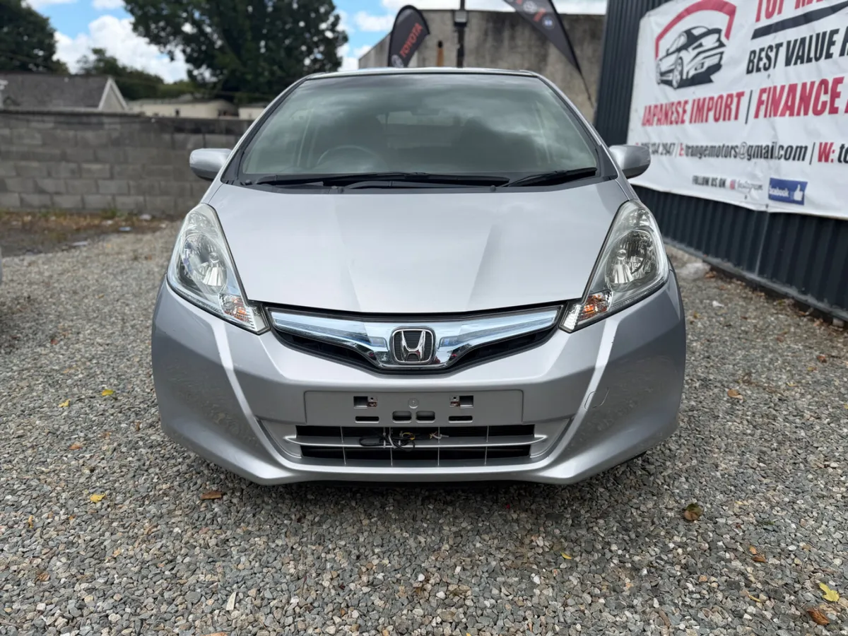 Honda Fit 2013 - Image 2