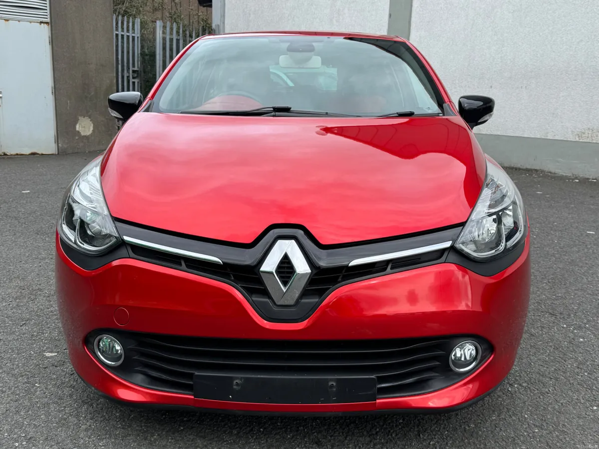 Renault Clio 1.2 Automatic Low mileage 26 km - Image 1
