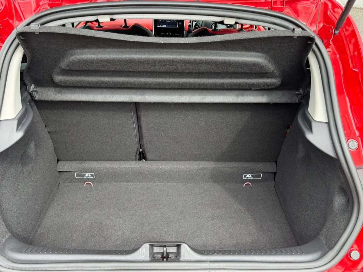 Renault Clio 1.2 Automatic Low mileage 26 km - Image 3