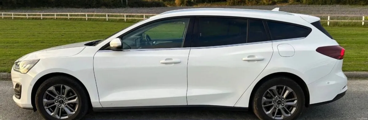 Ford Focus 2022 Titanium model - Image 2