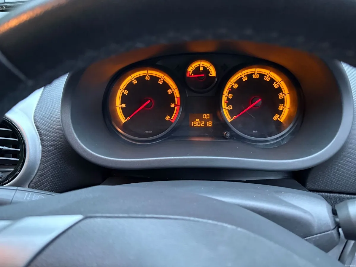 Opel Corsa 2014 - Image 6