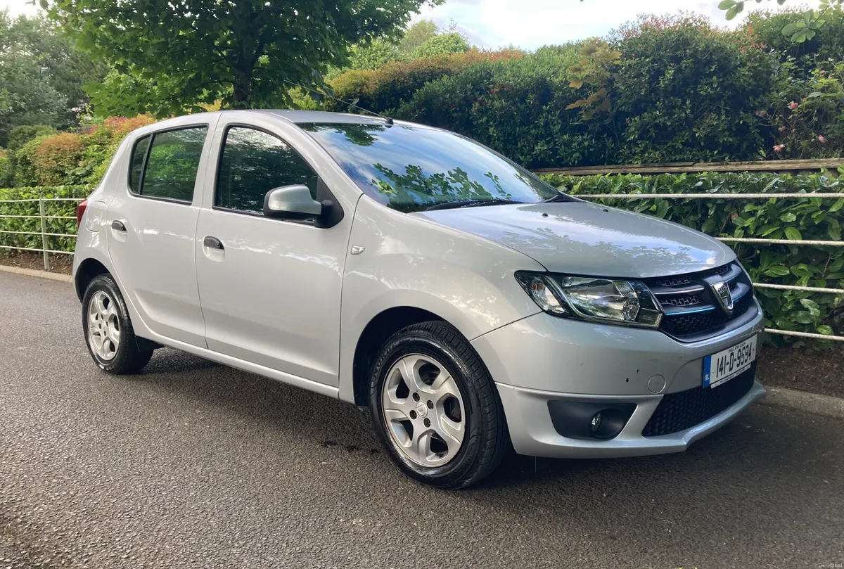 Dacia Sandero 1.2 16V ONLY 60K kms Deluxe Edition - Image 4