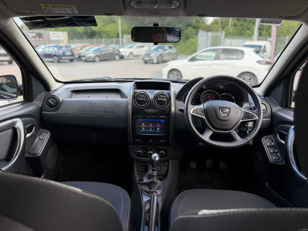 Dacia Duster 1.5 DCI PRESTIGE 5DR - FULL SERVICE H - Image 4