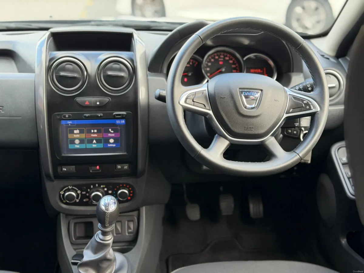 Dacia Duster 1.5 DCI PRESTIGE 5DR - FULL SERVICE H - Image 4