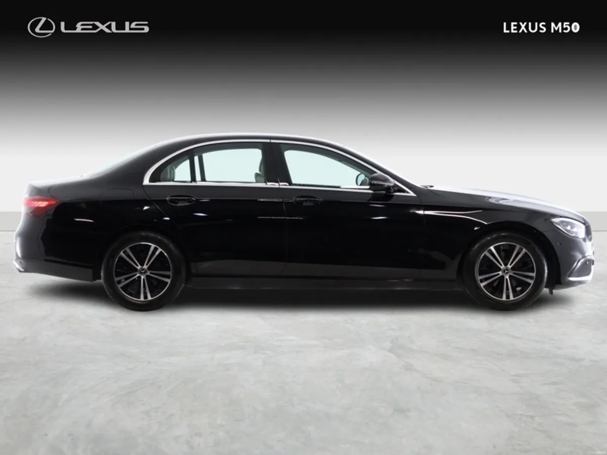 Mercedes-Benz E-Class D 4DR Auto - Image 3