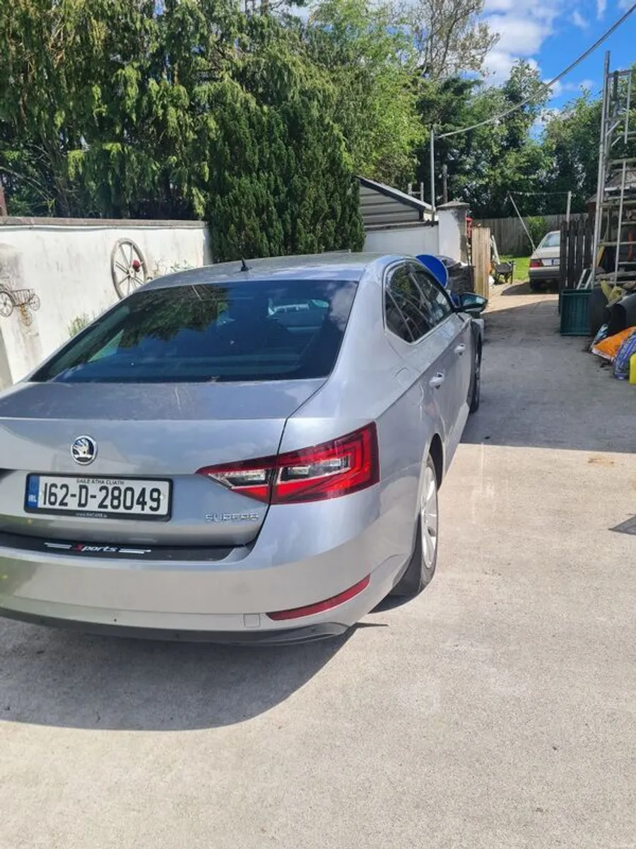 2016 Skoda Superb - Image 4