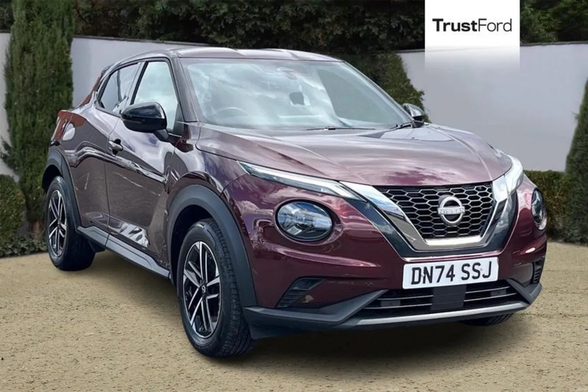 Nissan Juke 1.0 DIG-T N-Connecta SUV 5dr Petrol Ma - Image 1
