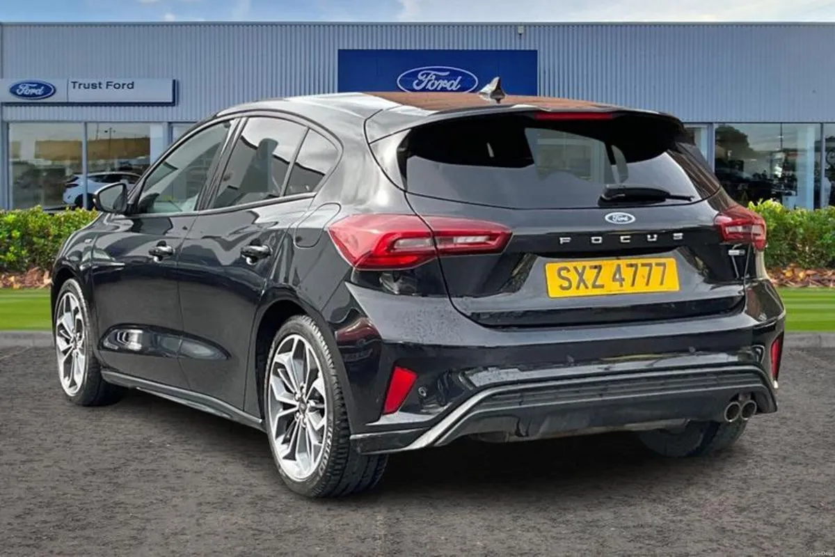Ford Focus ST-Line X - Image 2