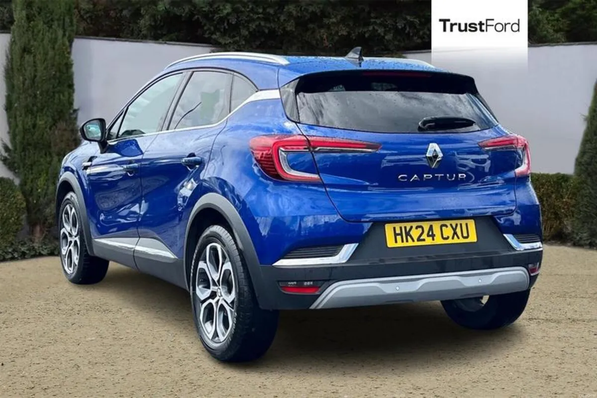 Renault Captur TCe techno - Image 2