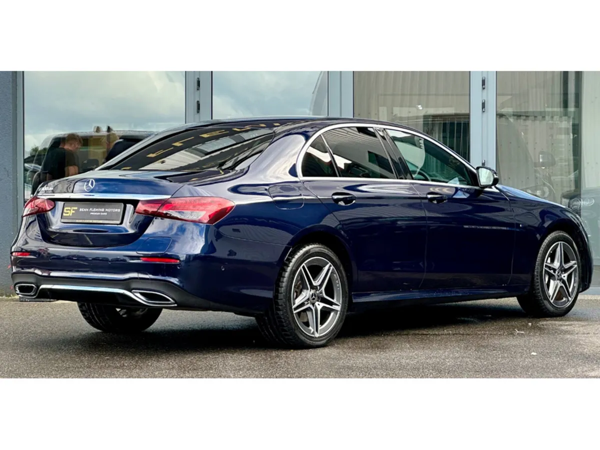 Mercedes-Benz E-Class 300 DE 4DR AUTO - Image 3