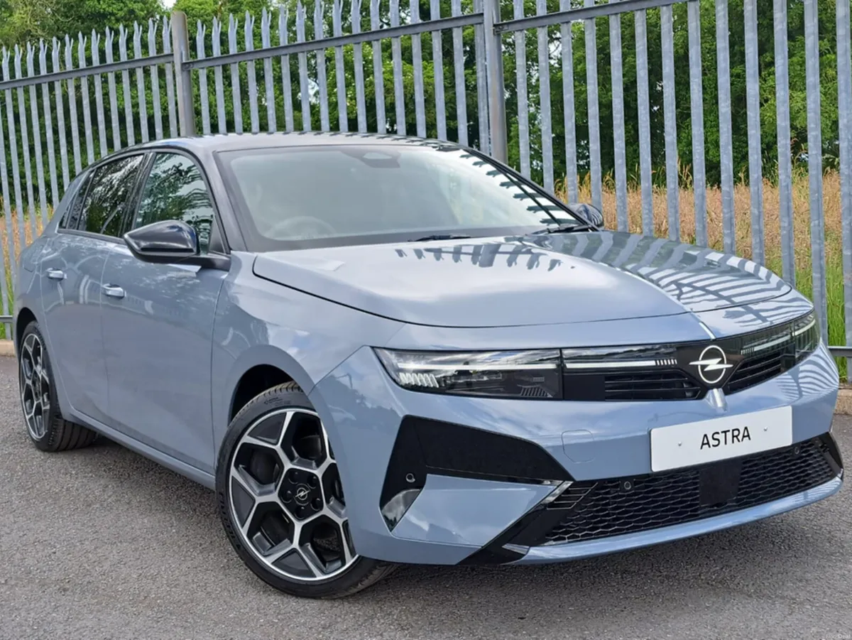 Opel Astra 1.2T 136HP HYBRID GS - Image 2