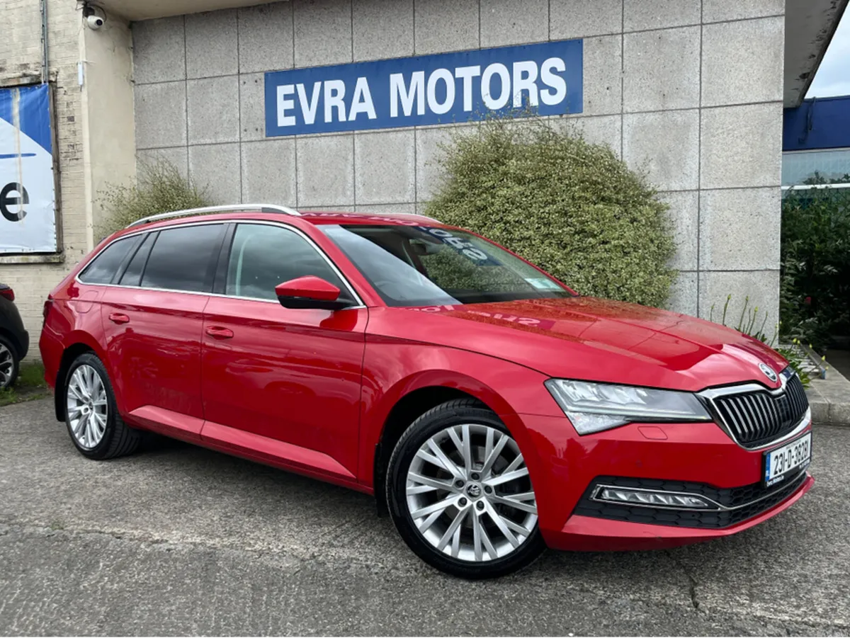Skoda Superb COMBI ESTATE STYLE AUTOMATIC 2.0 DIES - Image 1