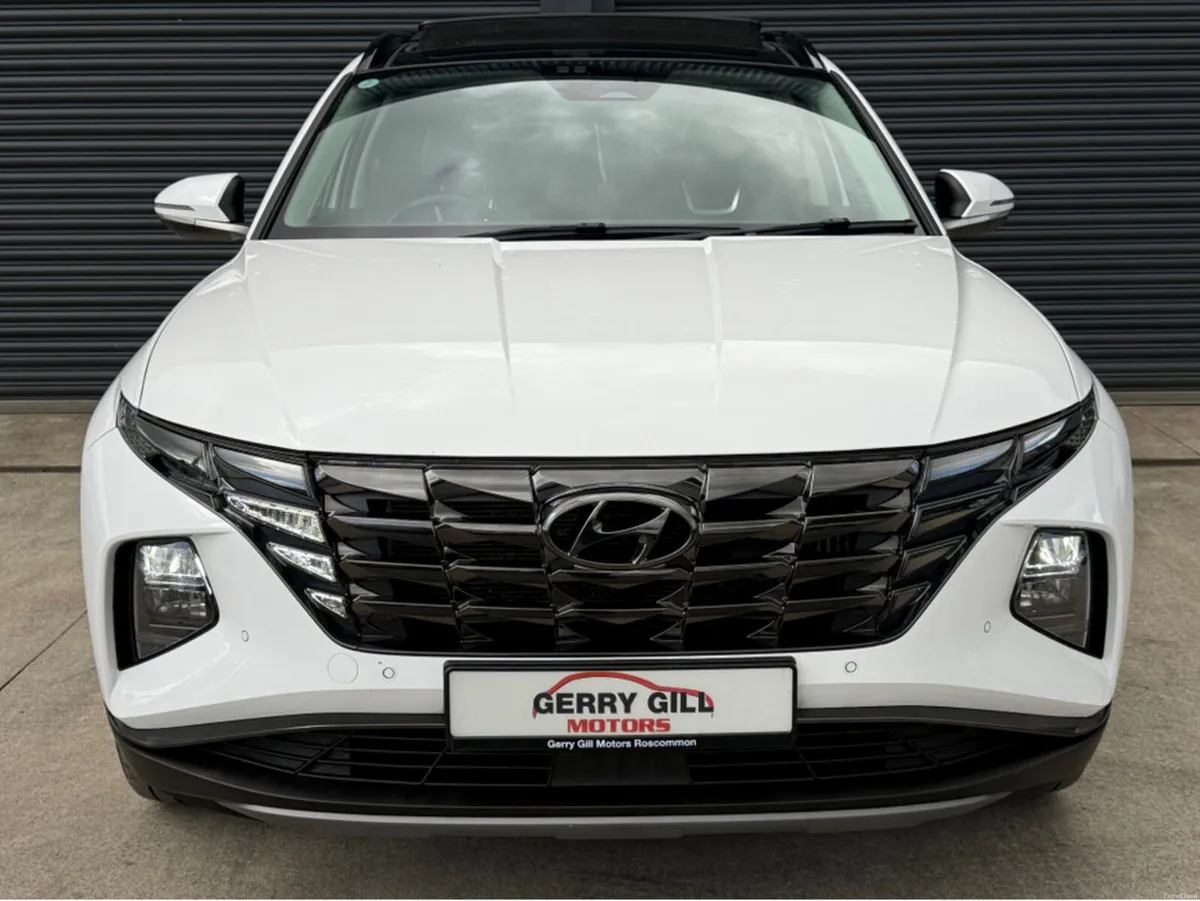 Hyundai Tucson ULTIMATE TGDI PHEV T-GDI  ** PETROL - Image 2