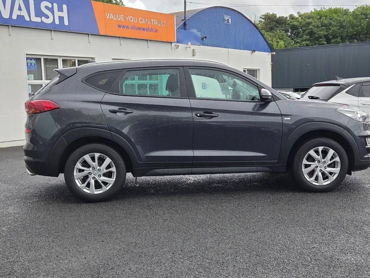 Hyundai Tucson 1.6 SE NAV 115PS MHEV 5 - Image 3