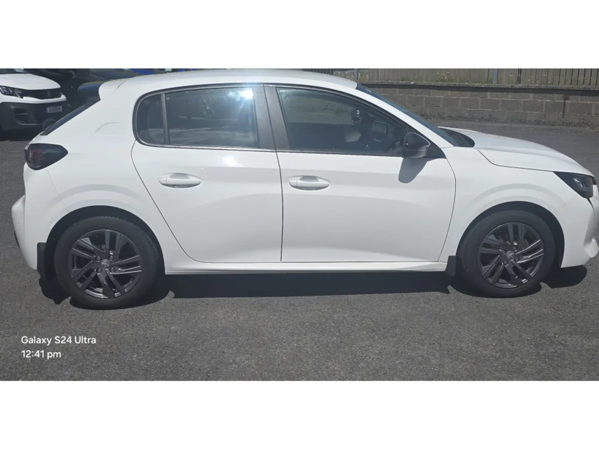 Peugeot 208 ACTIVE 1.2 75 6.3 4DR - Image 3