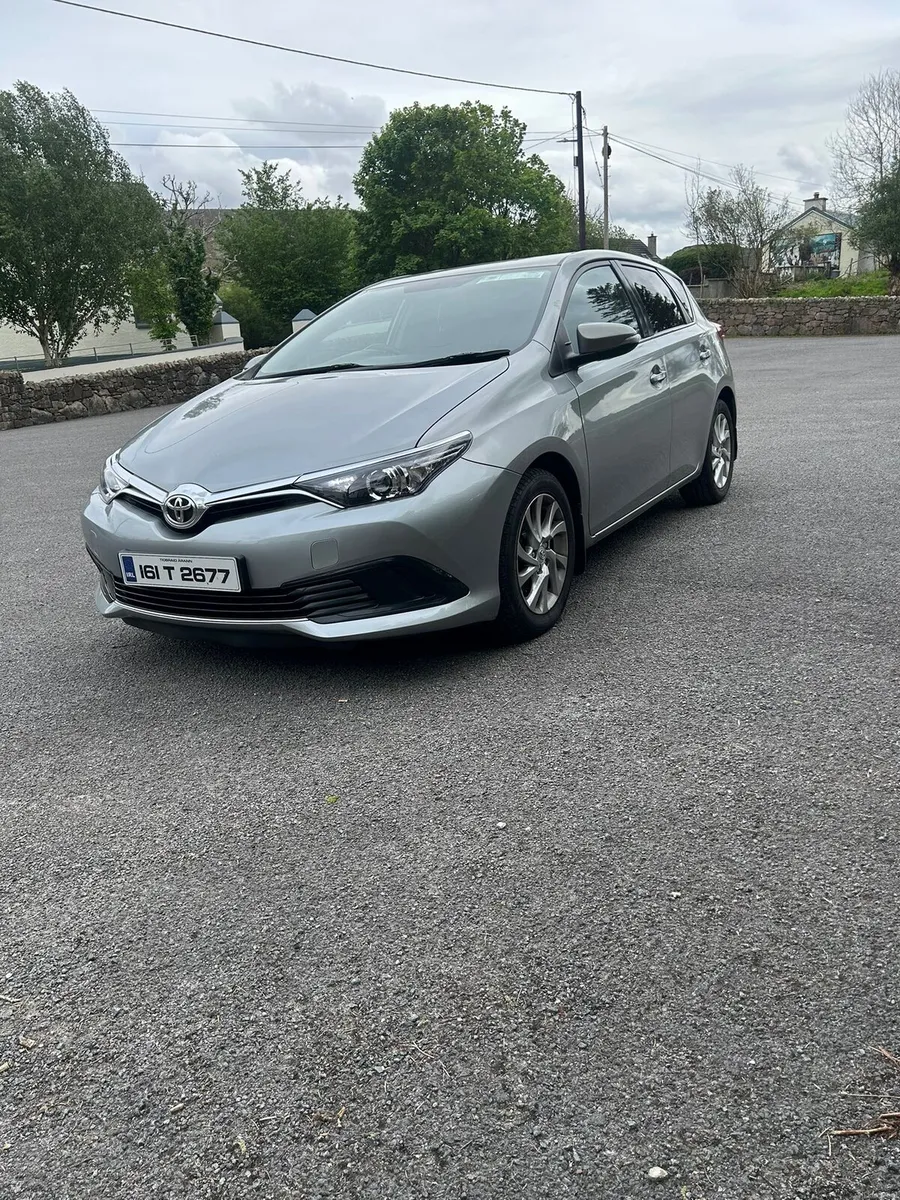 161 Toyota Auris - Image 1