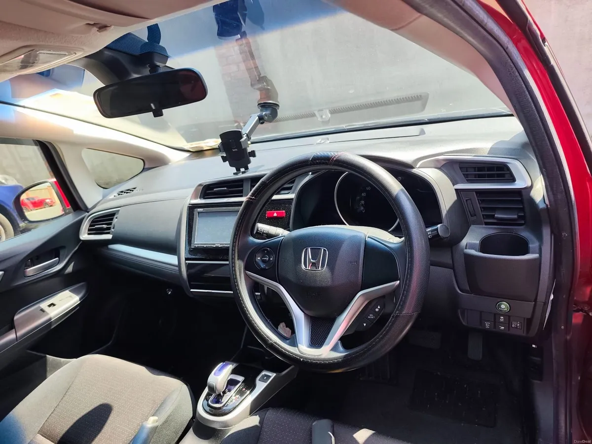 Honda Fit 2017 - Image 3
