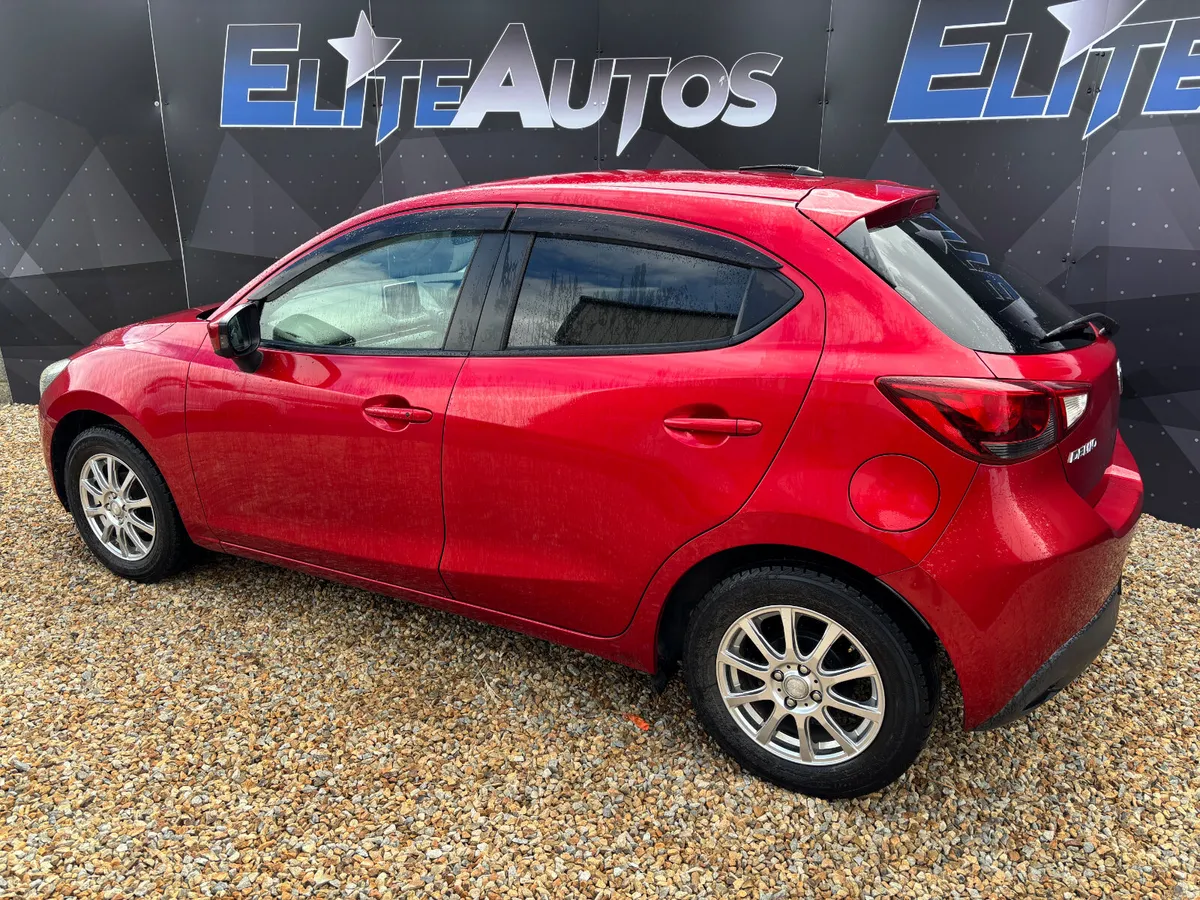 Mazda Demio 1.3 Automatic 2015 - Image 4