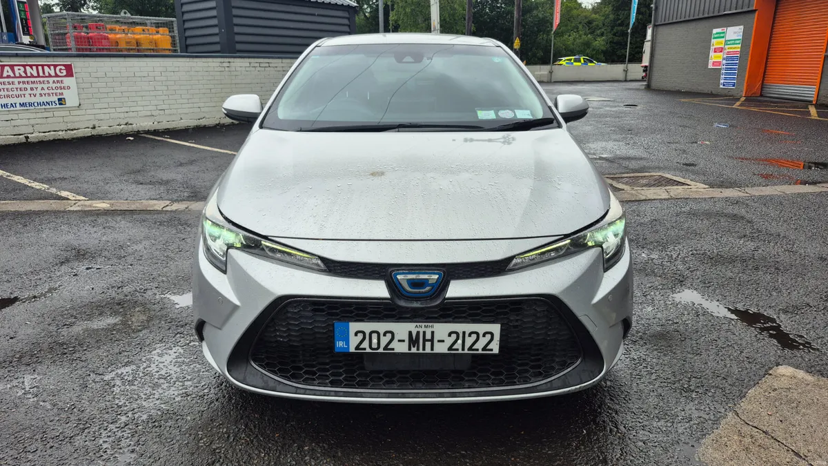 2020 Toyota Corolla 1.8 Hybrid AUTO Luna - Image 2