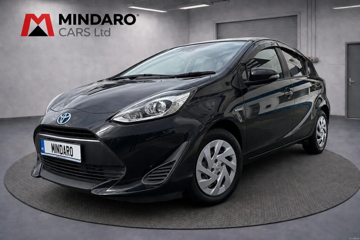 TOYOTA AQUA//HYBRID//AUTOMATIC//LOW KMS - Image 3