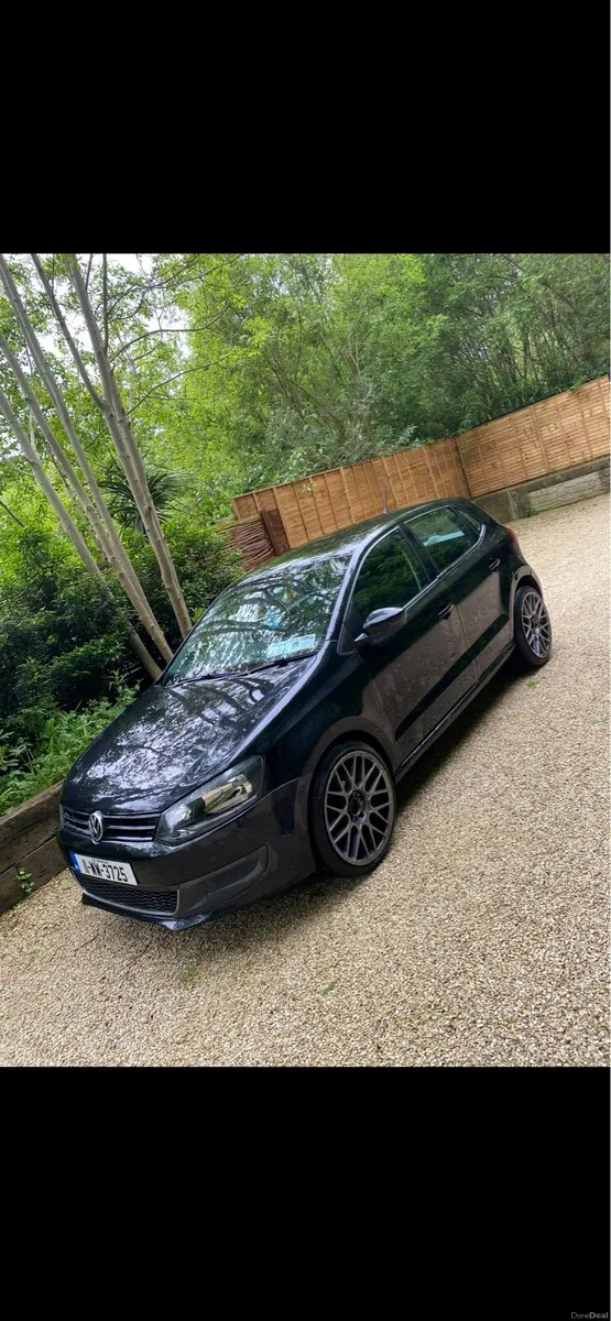2011 Volkswagen Polo - Image 1