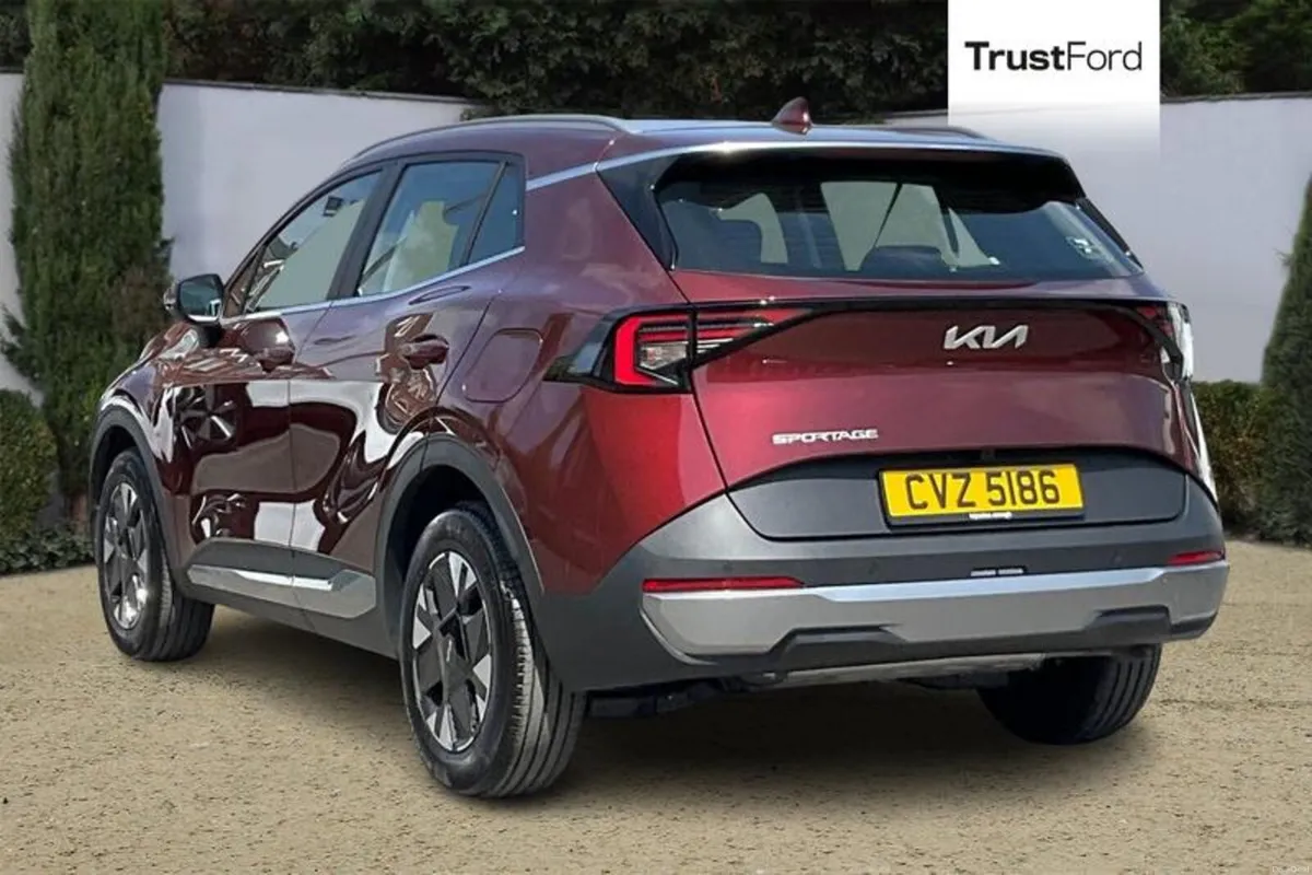 Kia Sportage Pure - Image 2