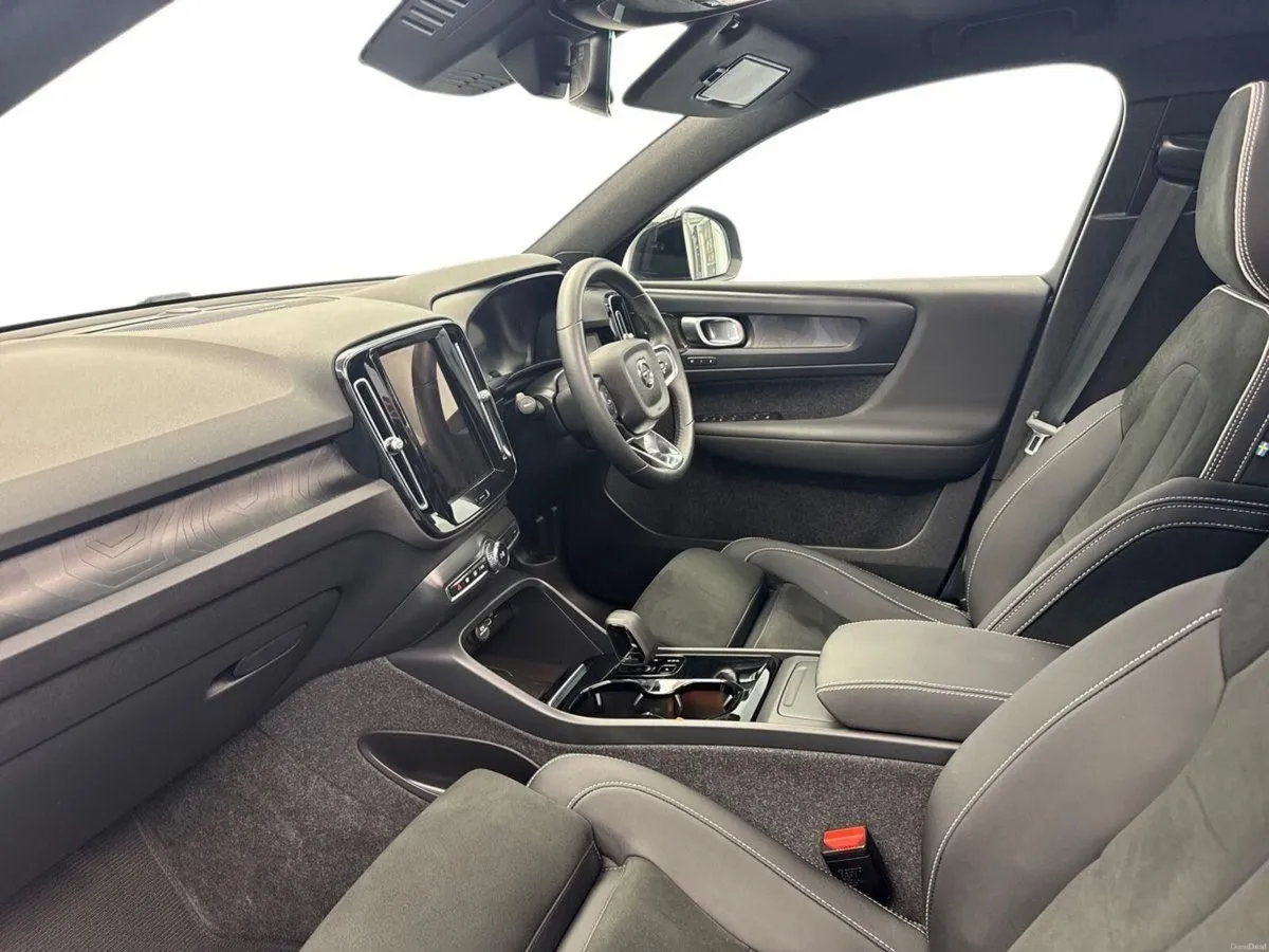 Volvo XC40 ULTIMATE *2YR WARRANTY* €120 PER WEEK - Image 3