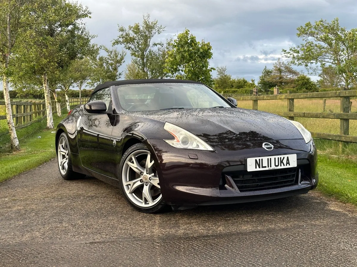 2011 Nissan 370z GT V6 Roadster Convertible Manual - Image 2