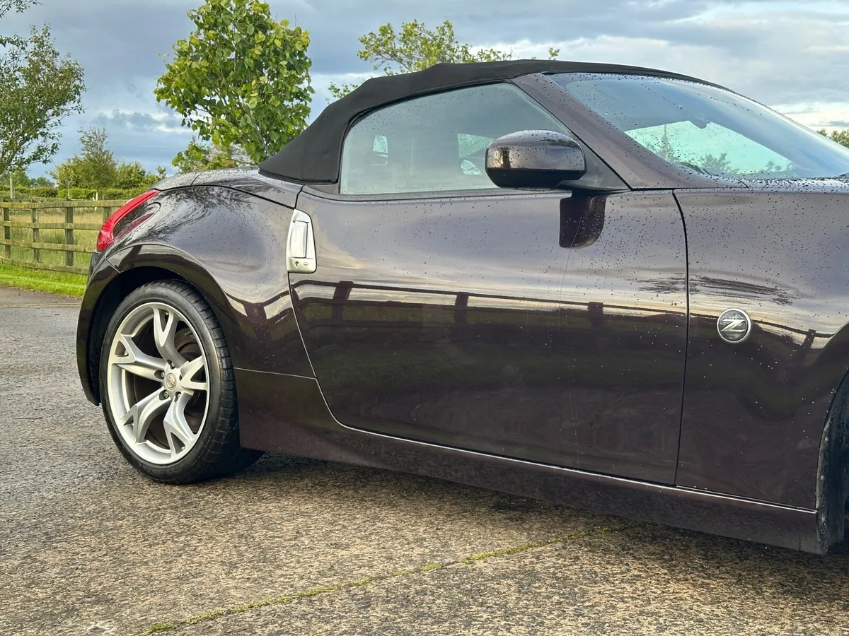 2011 Nissan 370z GT V6 Roadster Convertible Manual - Image 4