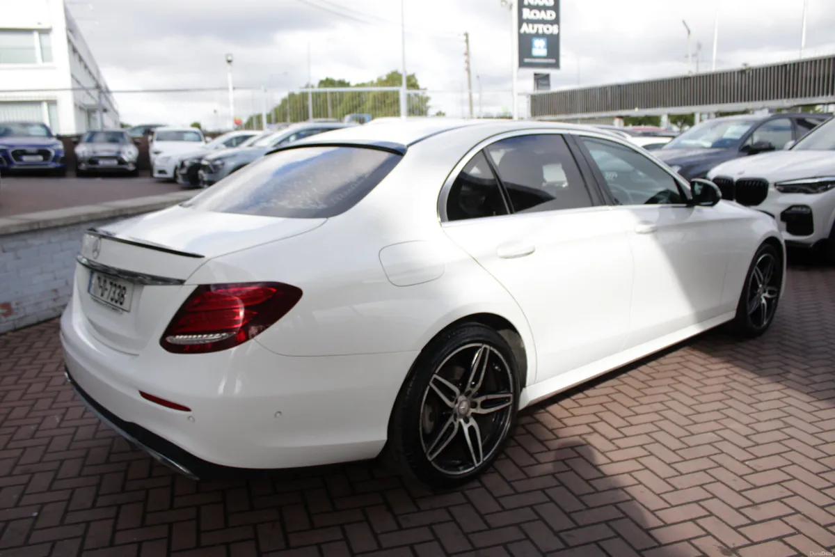 E220D AVANTGARDE AMG 4DR SALOON AUTOMATIC // STUNN - Image 4