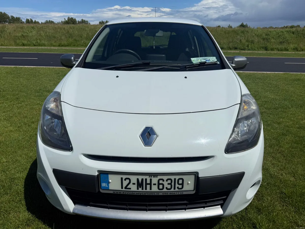 1.2 PETROL TOP SPEC LOW MILEAGE - Image 2