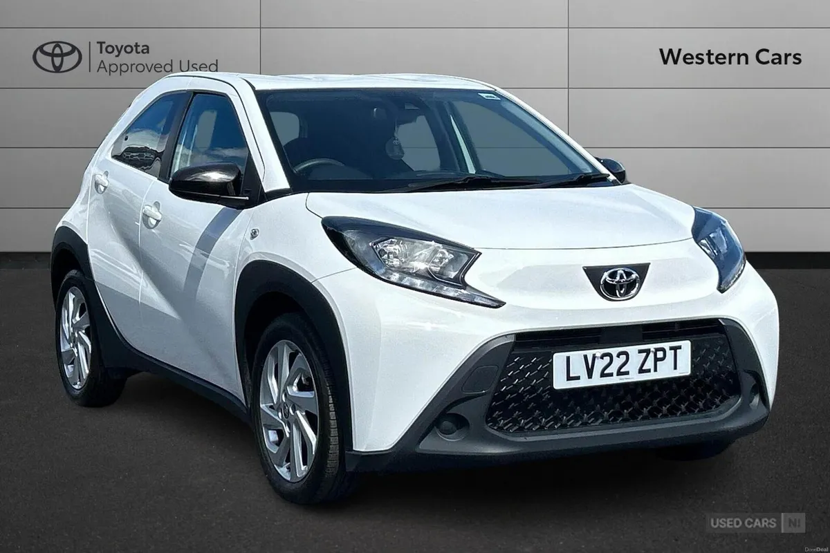 Toyota Aygo X 1.0 VVT-i Pure x-shift Euro 6 (s/s) - Image 1