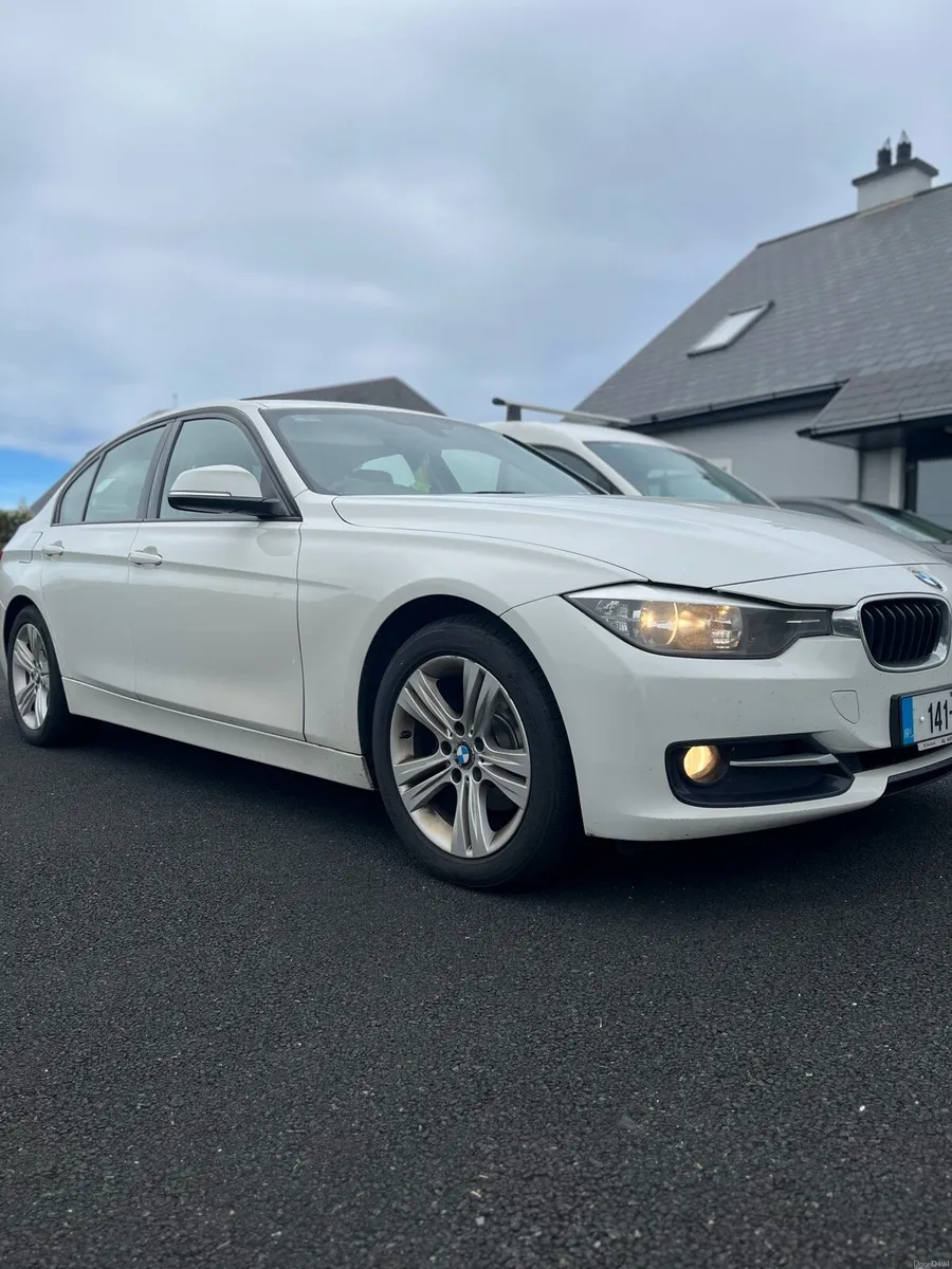BMW 3-Series 2014 316D Sport - Image 3