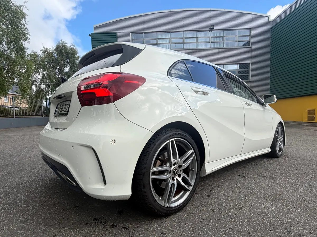Mercedes-Benz A180 AMG LINE Auto - Image 4
